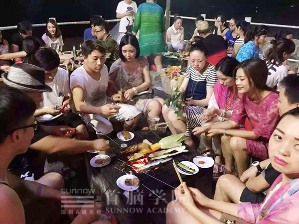 首腦學院歡樂夏游