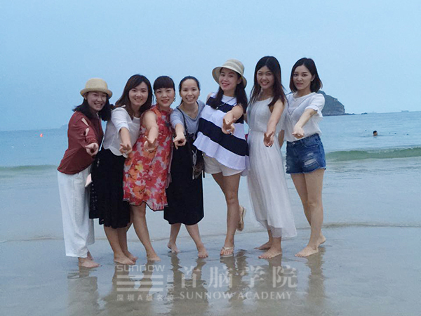 首腦學院歡樂夏游