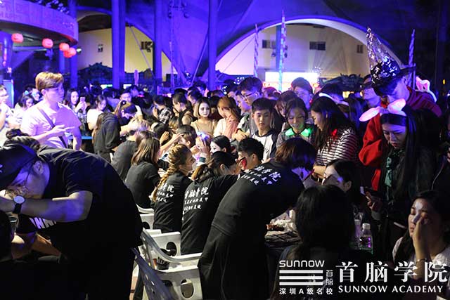 全城狂歡，首腦學院萬圣夜派對華麗告捷！