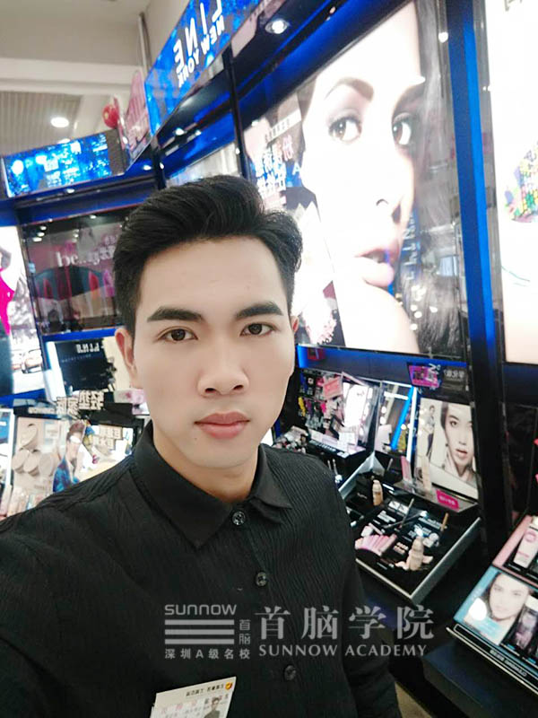 化妝男神——首腦學院寶安校區就業之星楊云福