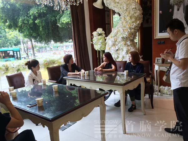 深圳首腦美容美發化妝培訓學院