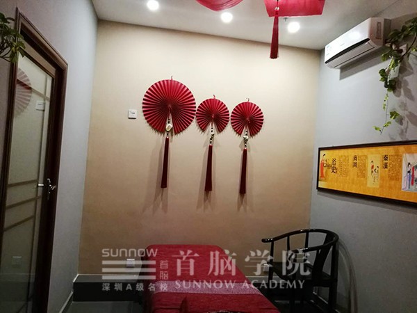 周雪瑩創業的美容養生館內部環境