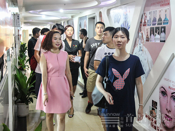 深圳首腦學校