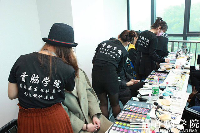首腦學(xué)院鼎力助陣第三屆中國(guó)（深圳）國(guó)際時(shí)裝節(jié)，再掀時(shí)尚風(fēng)暴！