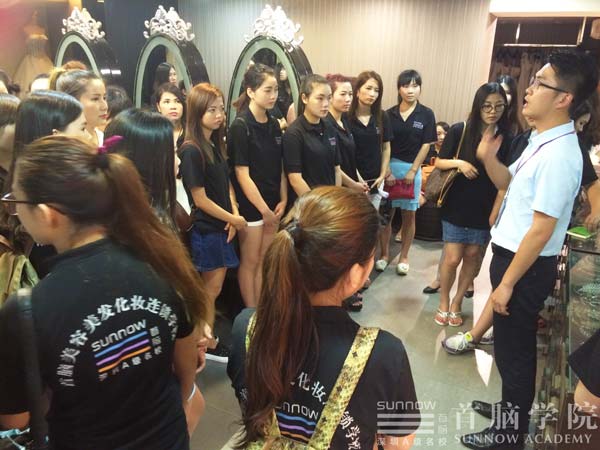 選擇化妝師職業 首腦學院助你工作無憂 選擇化妝師職業 首腦學院助你工作無憂