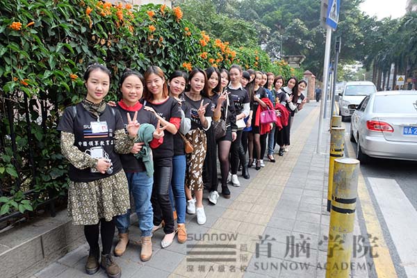 在美容觀摩中成長自我，讓技術走在最前沿