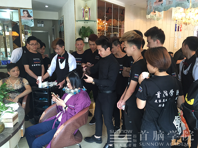 不一樣的優(yōu)質教學理念 首腦學院觀摩學習活動