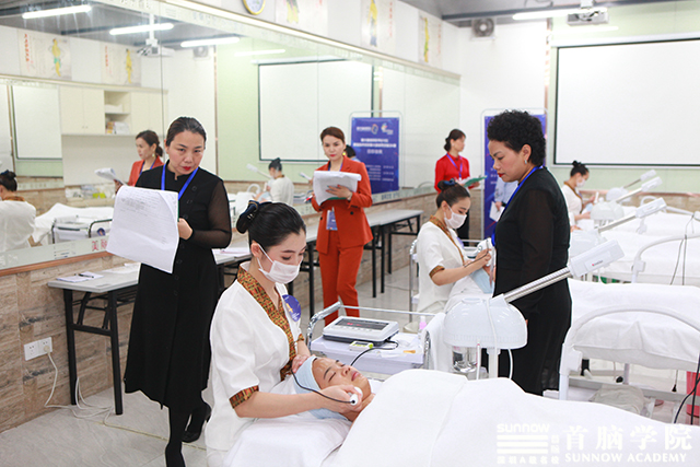 首腦學院再擔重任，成功舉辦第45屆世界技能大賽深圳市選拔賽美容、美發大賽