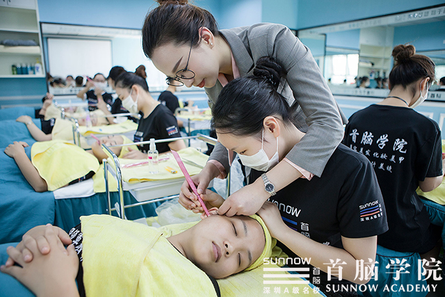 首腦學院再擔重任，成功舉辦第45屆世界技能大賽深圳市選拔賽美容、美發大賽