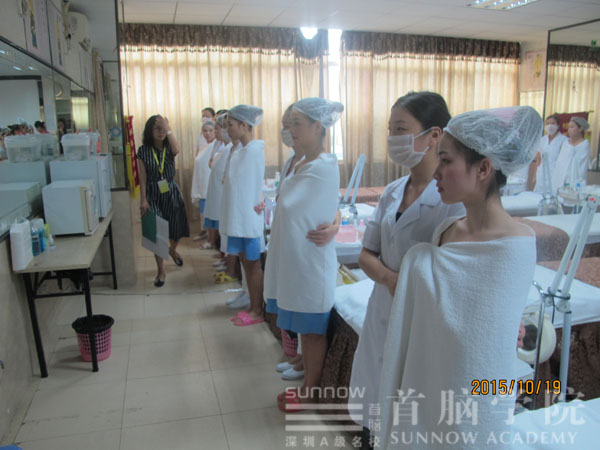 “一試三證”龍華美容班學員蓄勢待發