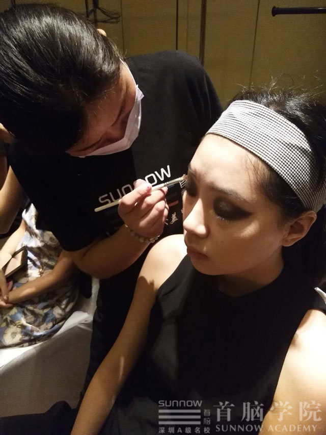 2018國際友誼小姐大賽，讓世界與首腦共美