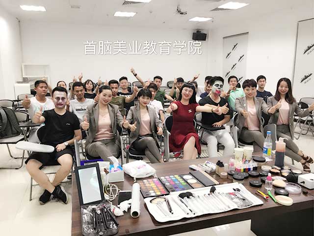 打造最具氣氛狂歡萬圣派對！