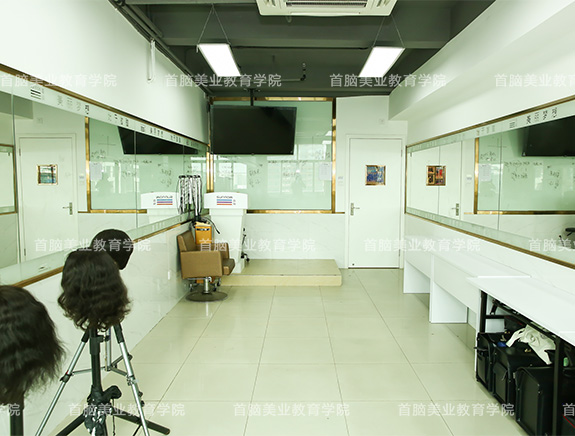 美發學校美發教室圖