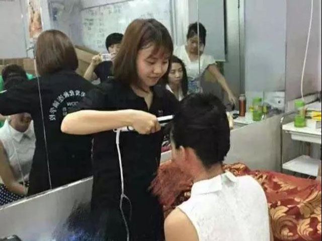 首腦學校