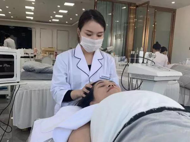 首腦學校