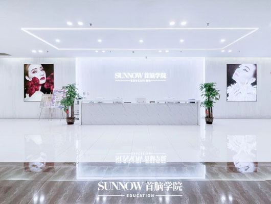2024年美容美發去店里學好還是學校學好